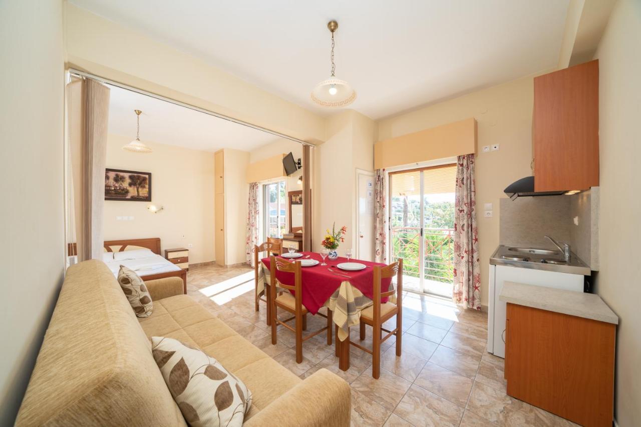 Lorenzo House Apartments Ласи Екстериор снимка