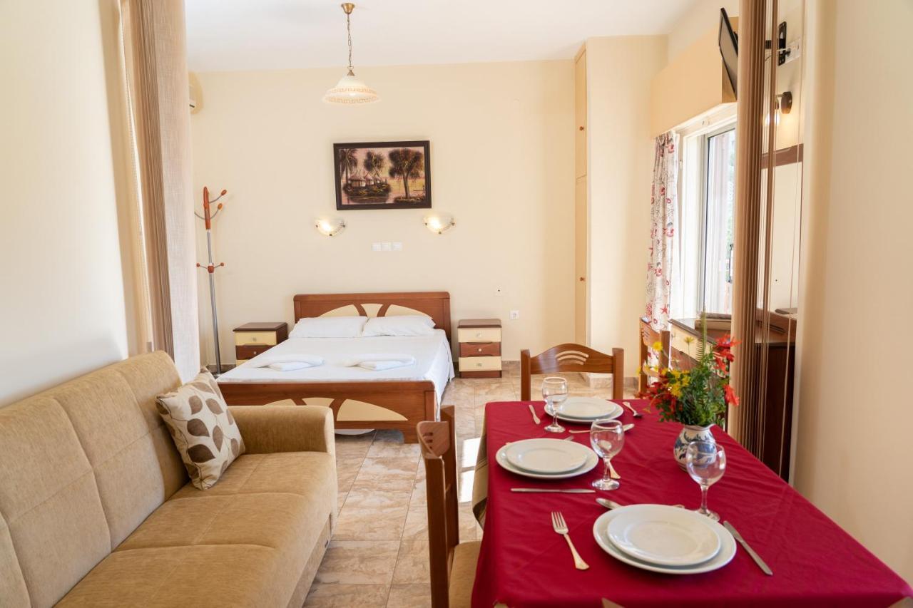 Lorenzo House Apartments Ласи Екстериор снимка