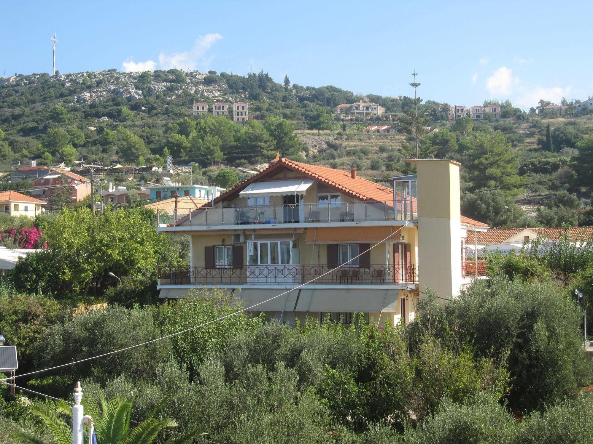 Lorenzo House Apartments Ласи Екстериор снимка